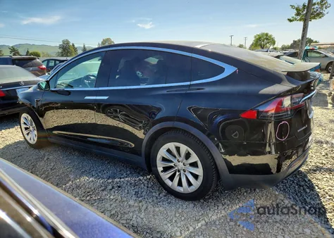 2017 Tesla Model X из США, поврежденный, VIN 5YJXCBE26HF048854